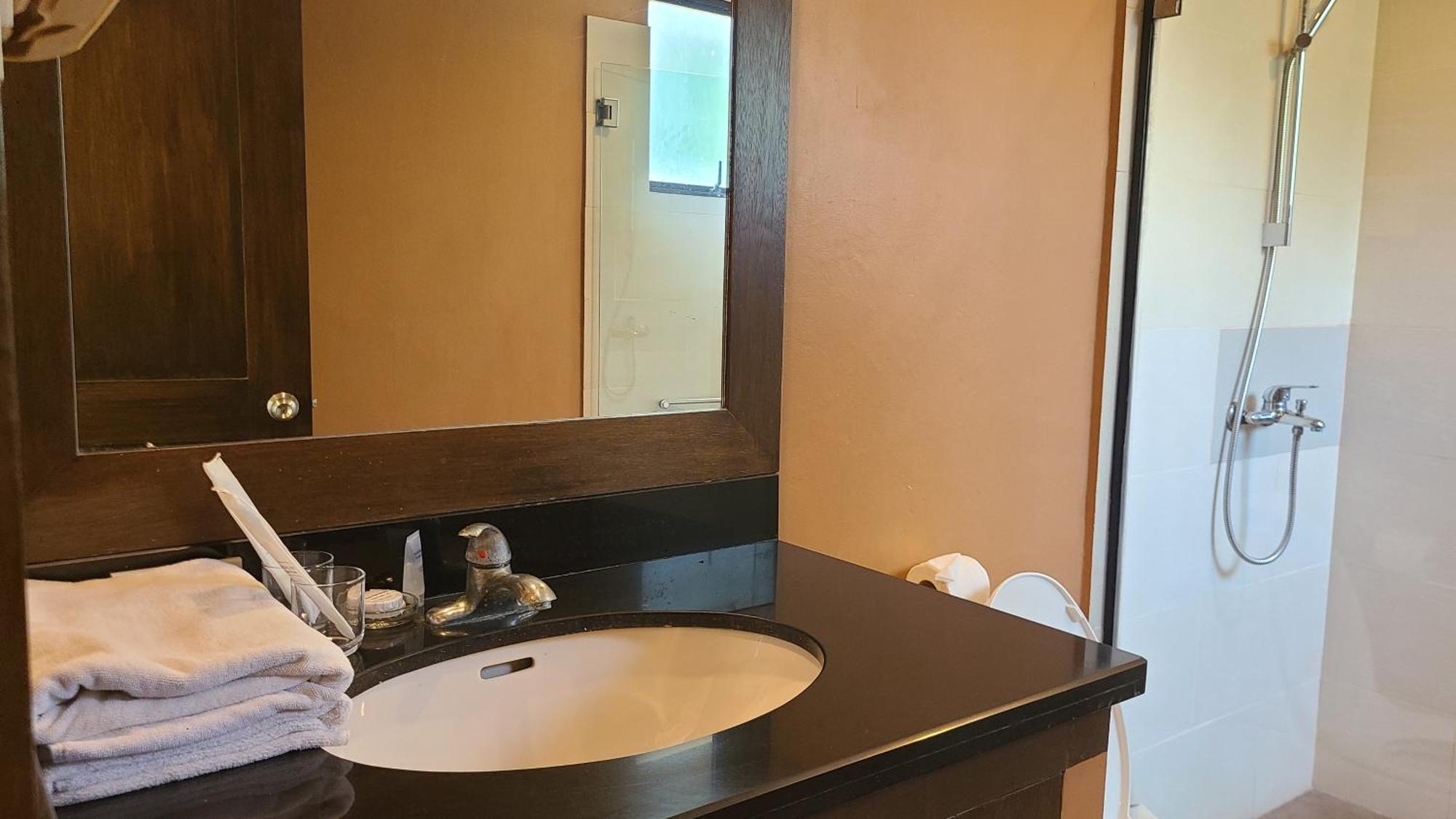 Coralpoint Gardens Suites & Residences Đảo Mactan Ngoại thất bức ảnh